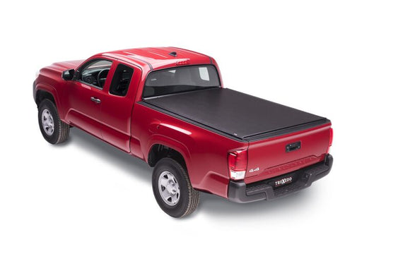 TRUXEDO LO PRO TONNEAU COVER - 16-22 TACOMA 5' W/ OR W/OUT TRAIL SPECIAL EDITION STORAGE BOXES - 556001